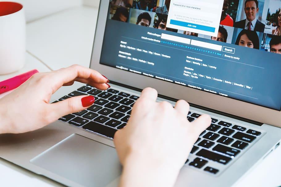 seo-help-one__inner__left